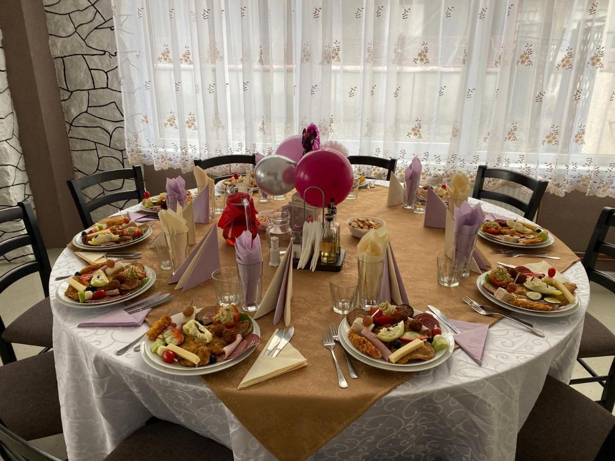 Mociu Guest House Zoreni מראה חיצוני תמונה