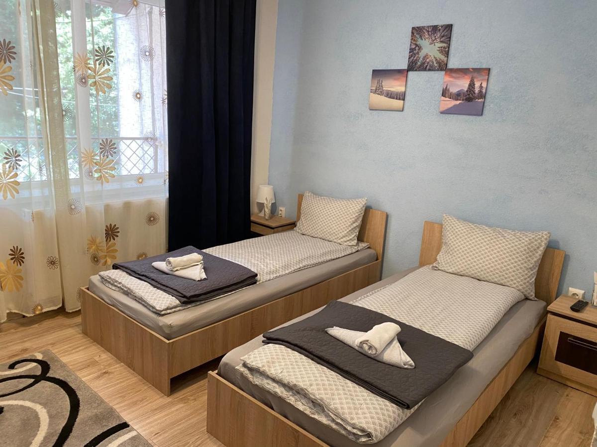 Mociu Guest House Zoreni מראה חיצוני תמונה
