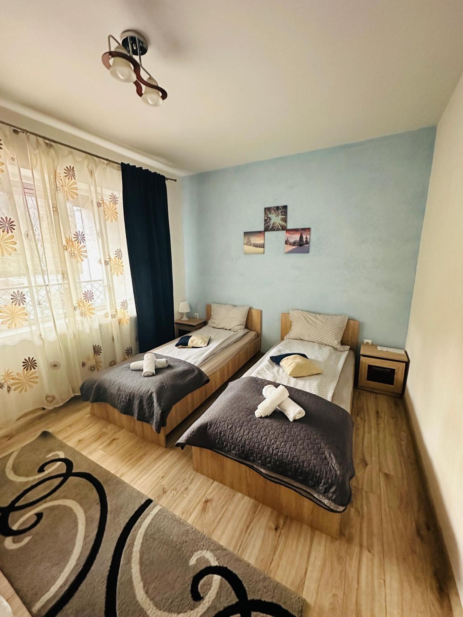 Mociu Guest House Zoreni מראה חיצוני תמונה
